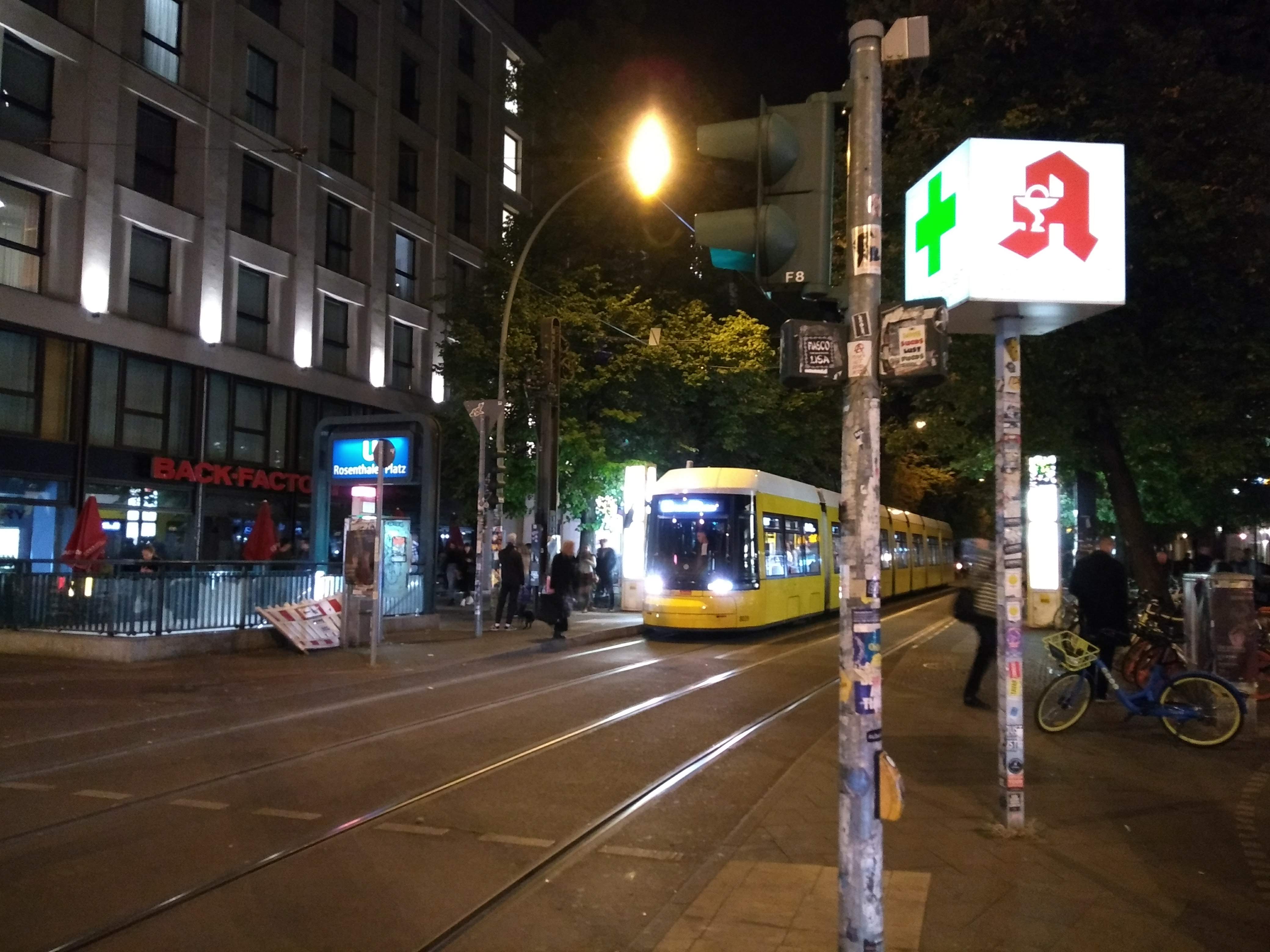 Strassenbahnen und Nachtleben in Berlin